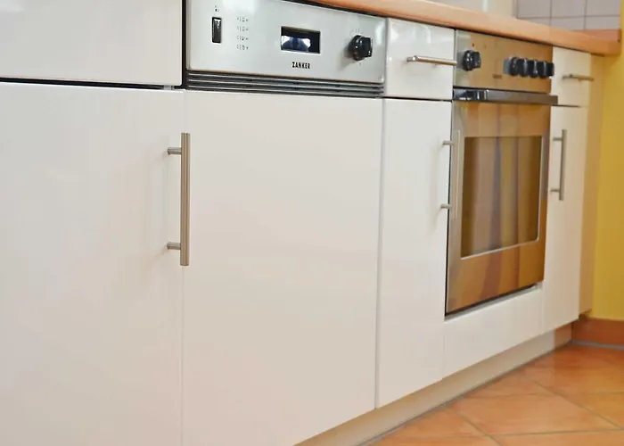 "Villa Laetitia" - Wg 15 - Zentral, Strandnah, 2 Balkone Binz